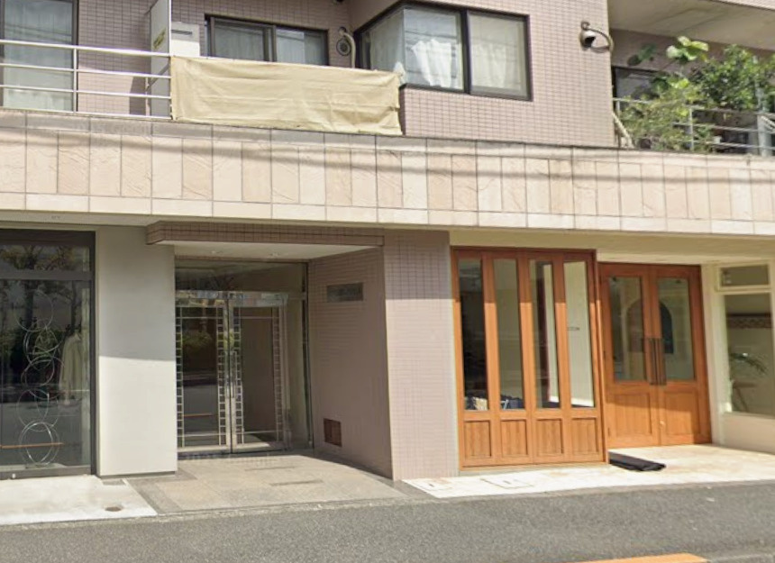 アズ三宿レジデンス　南向き　ペット相談　角部屋　2面バルコニーのエントランス