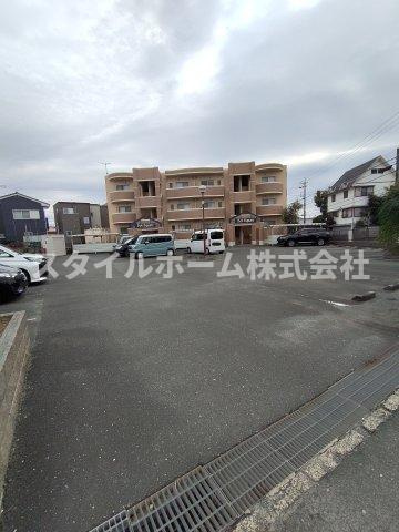 ソルスクエアの駐車場