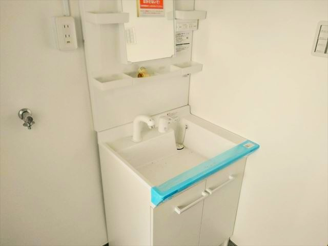 中台工業伊東マンション第2別館の洗面所