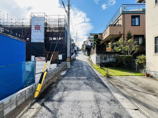 豊明市栄町大根1番838『仲介手数料無料』新築戸建ての前面道路含む現地写真