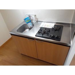 壁付けキッチンでスペースを有効活用