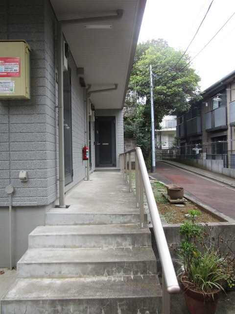 ヘーベル弥生のエントランス|エントランス