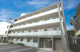 【外観】 | リライア沼袋 | 鉄筋コンクリート造のがっちりとした建物。