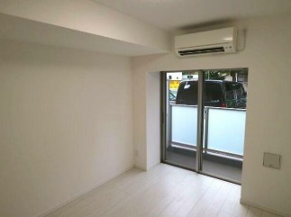 【居間・リビング】 | リライア沼袋 | 7.6帖のきれいな洋室。