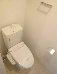 【トイレ】 | リライア沼袋 | 温水洗浄便座。