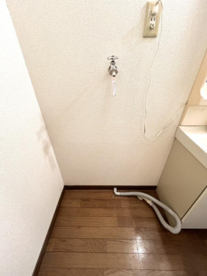 【洗面所】 | クィーンヒルズ立願寺参番館 | 洗濯機置き場です。