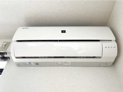 【設備】 | クィーンヒルズ立願寺参番館 | エアコン１台ついております。