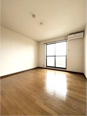 【居間・リビング】 | クィーンヒルズ立願寺参番館 | ゆったり過ごせるリビングです