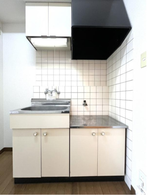 【キッチン】 | クィーンヒルズ立願寺参番館 | コンパクトなキッチンで掃除もラクラク