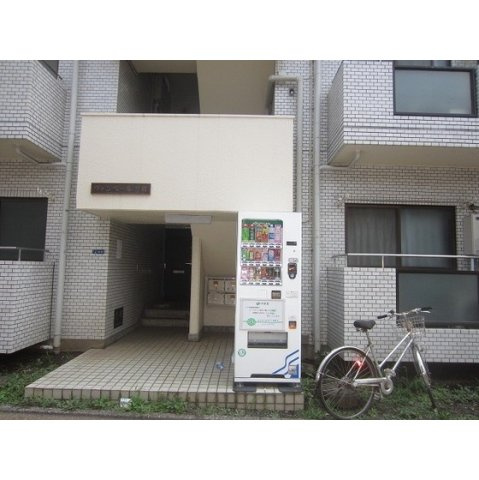 ヴァンベール三鷹のエントランス