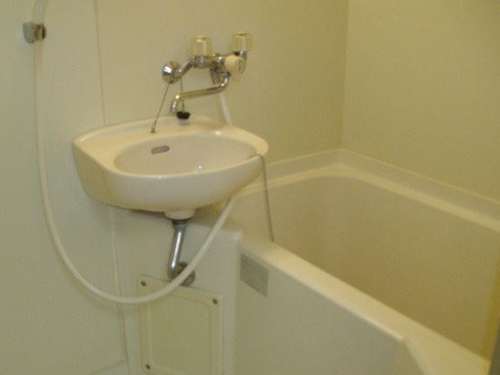 ヴァンベール三鷹の浴室