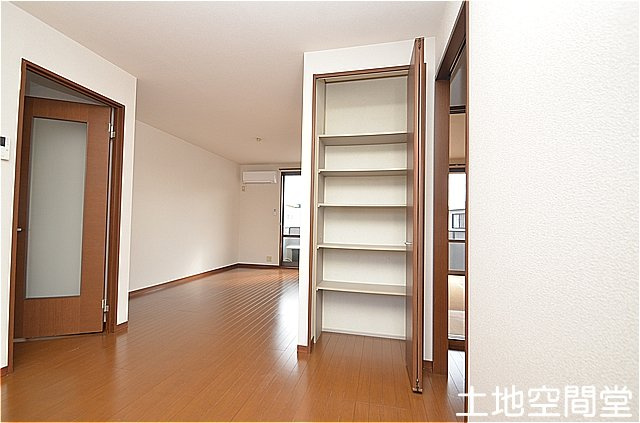 サンハイツ永犬丸　B棟の収納