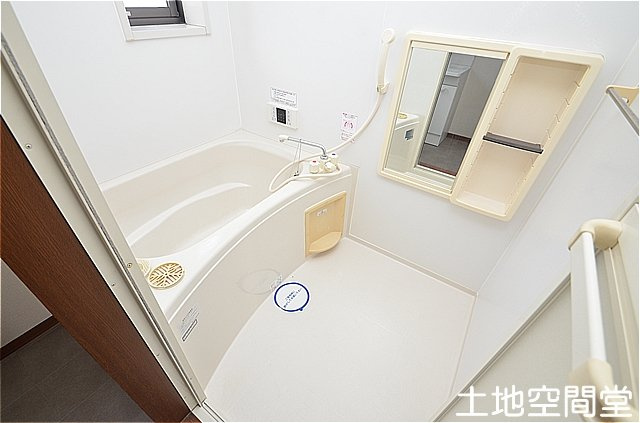 サンハイツ永犬丸　B棟の浴室