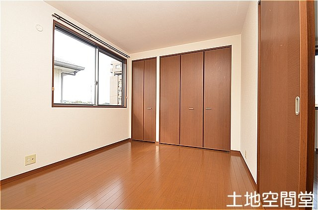 サンハイツ永犬丸　B棟の洋室