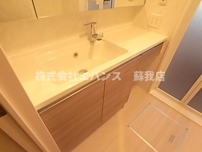 【洗面所】 | BLESS蘇我 | スペースが確保できる洗面所です