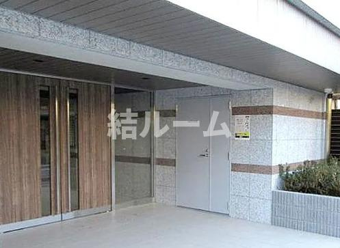 豊島区雑司が谷１丁目の賃貸マンションのエントランス