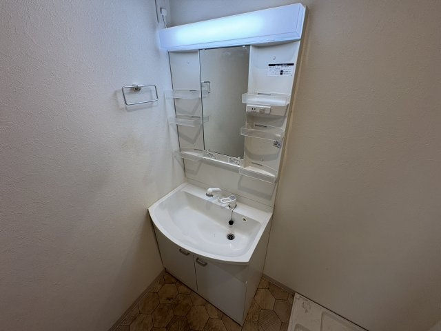 ＳＡｐｔ玉津町～春とそよ風のフィオーレ～の洗面所