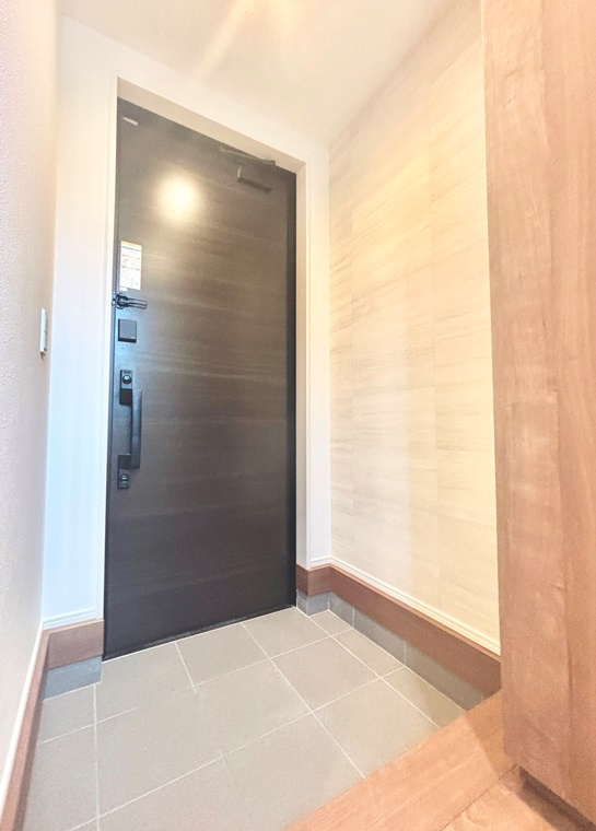 柱曙３丁目戸建の玄関