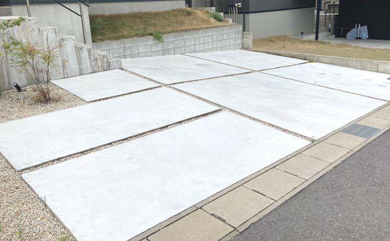 梅園町１丁目戸建の駐車場