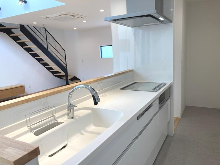 梅園町１丁目戸建のキッチン