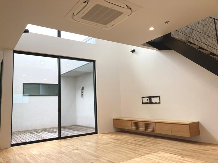 梅園町１丁目戸建の寝室