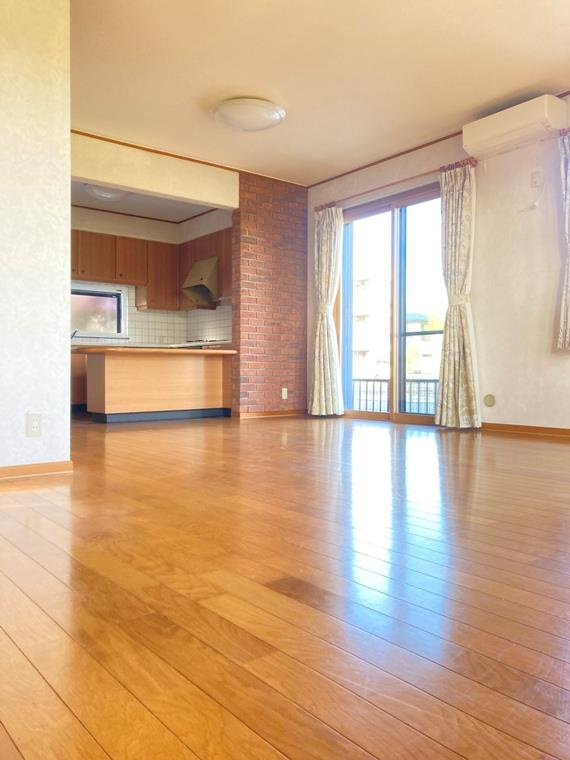 福岡町天白戸建の居間・リビング