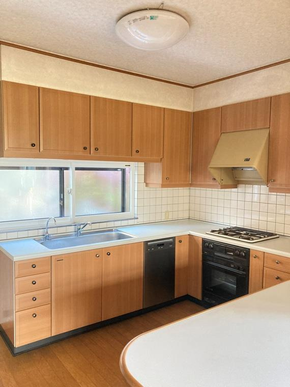 福岡町天白戸建のキッチン