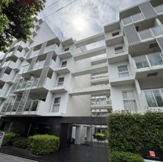 【外観】 | 鉄筋コンクリート造のがっちりとした建物。