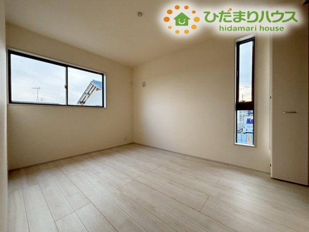 嵐山町川島　第2　新築一戸建て　リーブルガーデン　01の洋室|多目的に使える洋室は、趣味の部屋やワークスペースとしても活用いただけます！