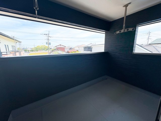 ーサンコートー行橋市南大橋3丁目　新築一戸建てのバルコニー|インナーバルコニーで急な雨でも安心♪
【行橋市　新築一戸建て】