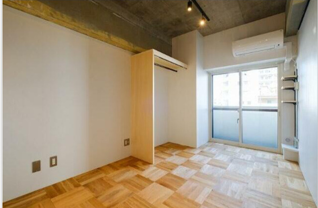 日神プラザ中目黒　角部屋　常時ゴミ出し可　分譲の居間・リビング