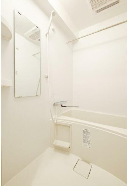 日神プラザ中目黒　角部屋　常時ゴミ出し可　分譲の浴室