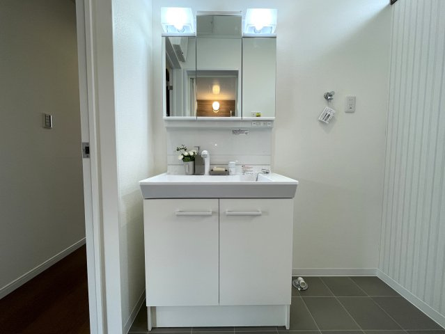 知る人ぞ知る。市街地が近く、自然も豊かな街。それが、『旭区上白根町』リフォーム戸建の独立洗面台