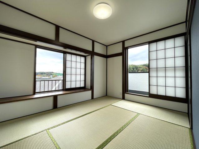 知る人ぞ知る。市街地が近く、自然も豊かな街。それが、『旭区上白根町』リフォーム戸建の和室