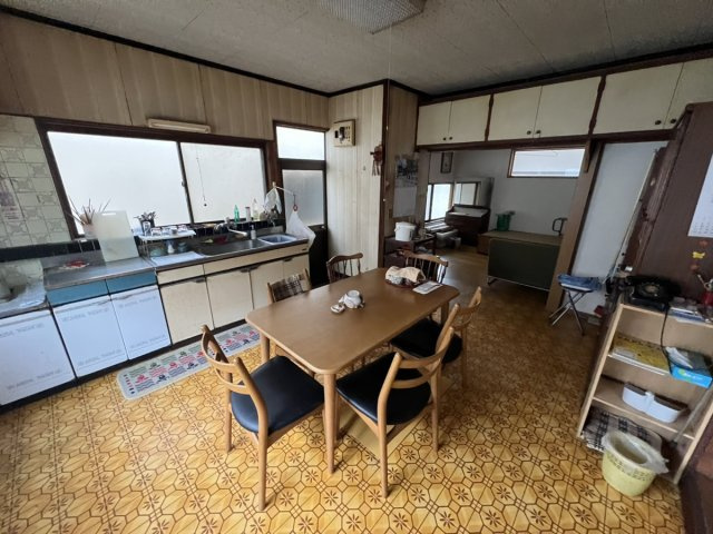 港町戸建てのダイニング