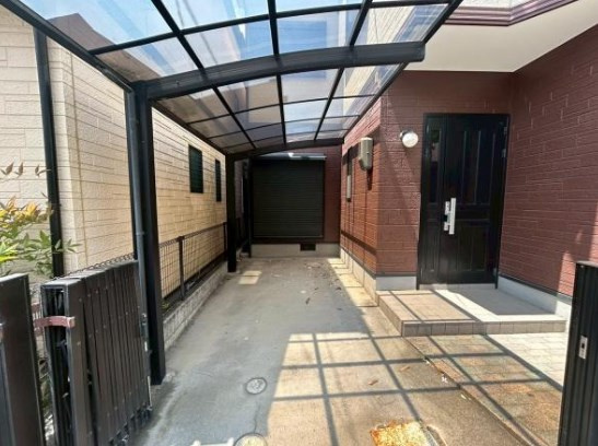 長岡京市久貝2丁目貸家の駐車場