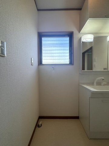 長岡京市久貝2丁目貸家の設備|室内洗濯機置き場