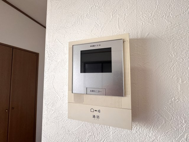 長岡京市久貝2丁目貸家のセキュリティ|TV付きモニターホン