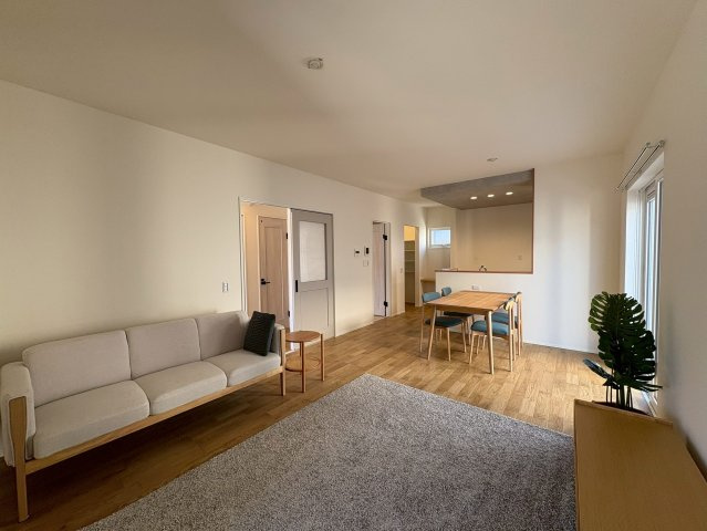 【居間・リビング】の画像