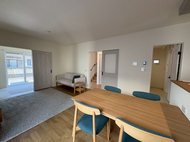 【居間・リビング】の画像