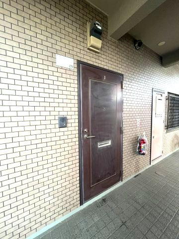 辰巳町セピア館の玄関|ゆったりとした玄関です