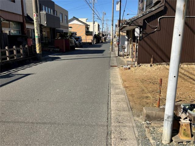 売地　豊橋市大岩町の前面道路含む現地写真|前面道路（東側より撮影）