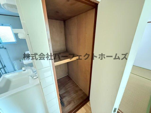 第一東洋マンションの収納|こまごまとしたものを収納できそうですね