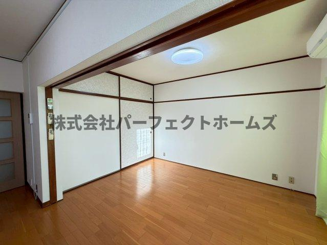 第一東洋マンションの居間・リビング|ゆったり過ごせる居間です