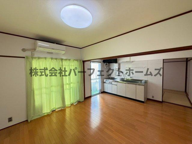 第一東洋マンションの居間・リビング|ゆったりとした居間です