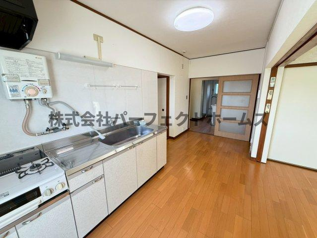 第一東洋マンションの居間・リビング|ゆったりとしたリビングです