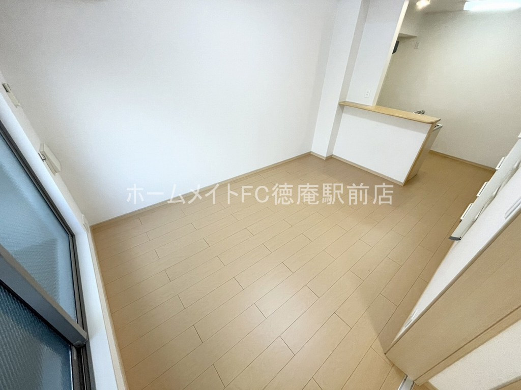 大東市諸福３丁目のアパートの居間・リビング