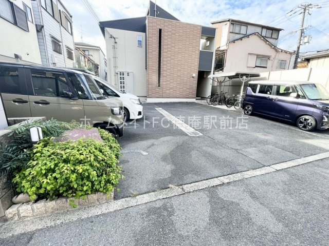 大東市諸福３丁目のアパートのエントランス