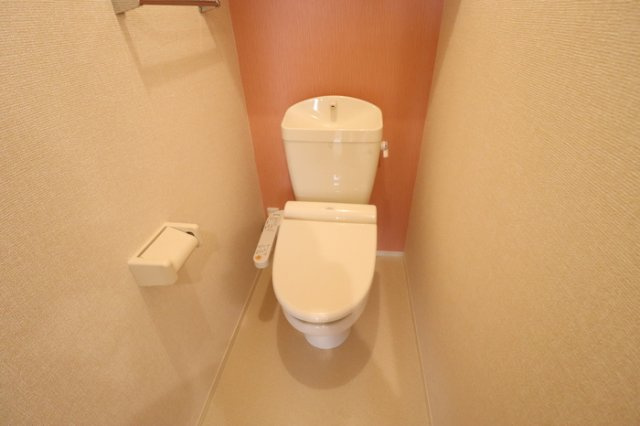 熊本市南区御幸笛田２丁目のアパートのトイレ