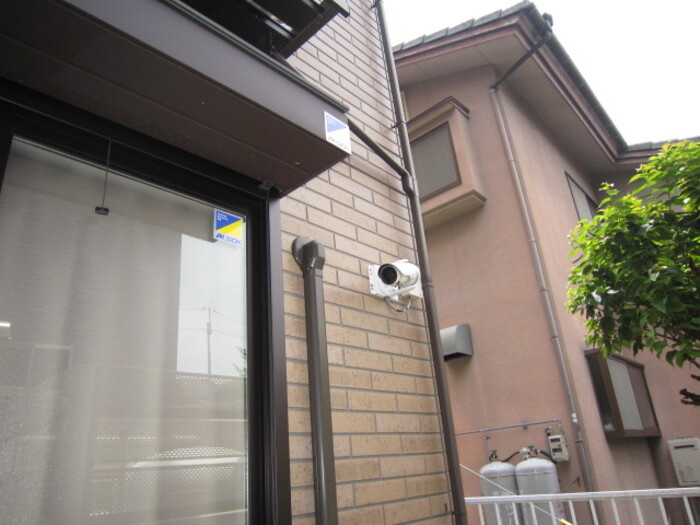 熊本市南区御幸笛田２丁目のアパートのエントランス